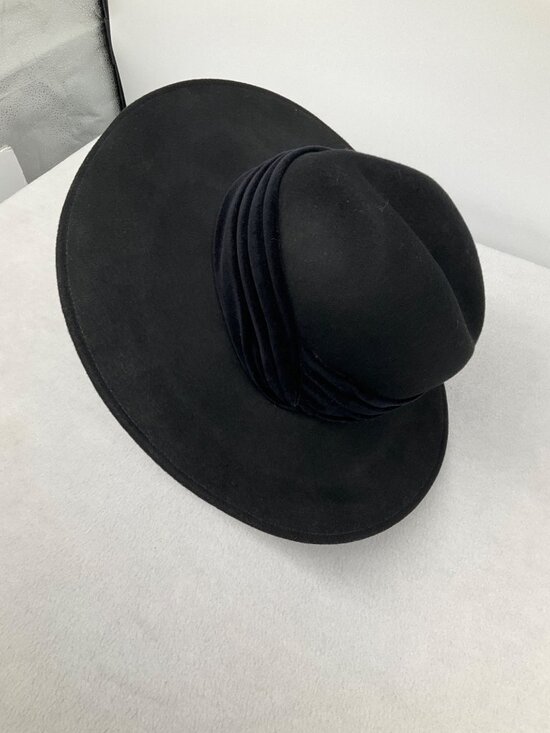 Whittall & Shon Vintage Black Felt Women\'s Hat: Wide-brim with strap main image 4